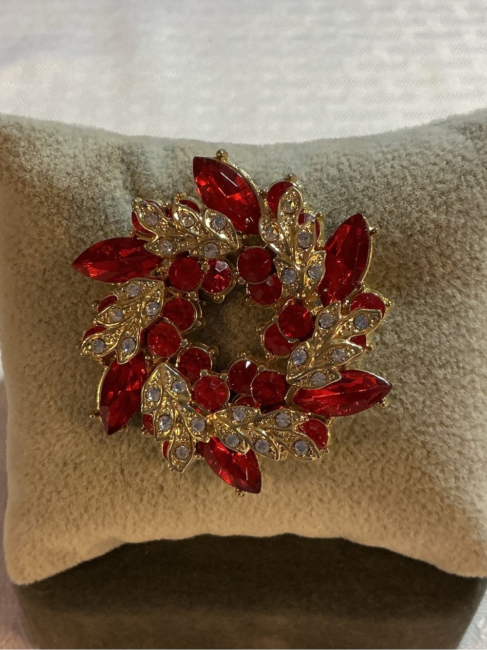 Ruby Red Rhinestone Wreath Gold Tone Brooch